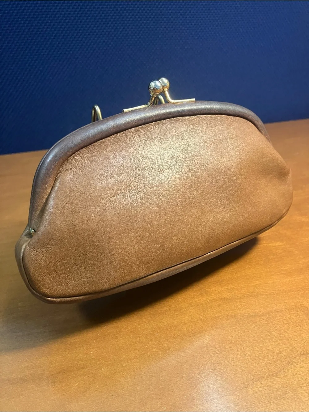 Vintage Coach Tan Leather Kiss-Lock Utility Purse 7160